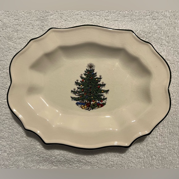 Cuthbertson Other - Vintage Cuthbertson Christmas Tree Scallop Edge 9” Plate With Thin Green Border
